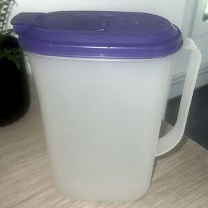 Tupperware 2 qt Pitcher